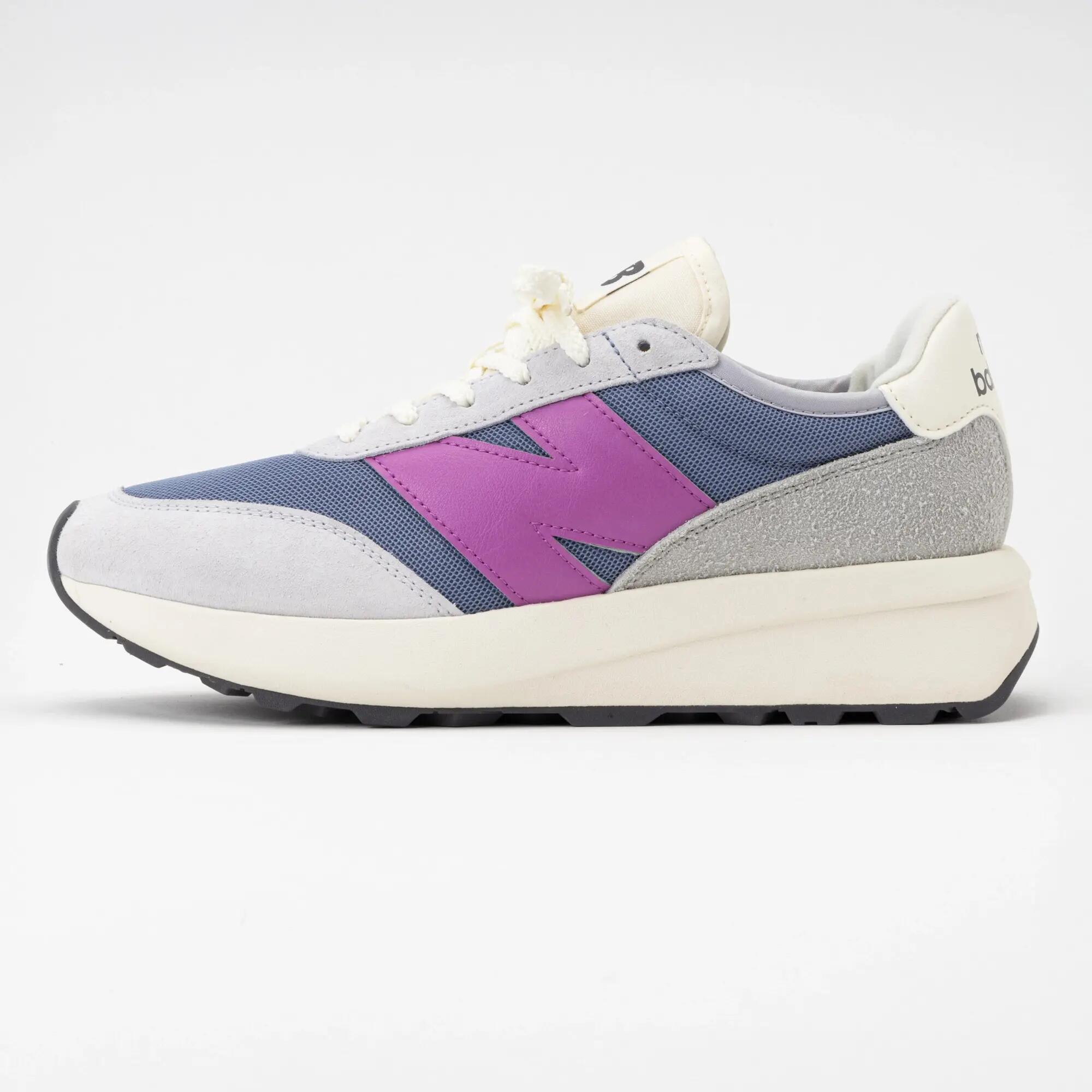 NEW BALANCE picture