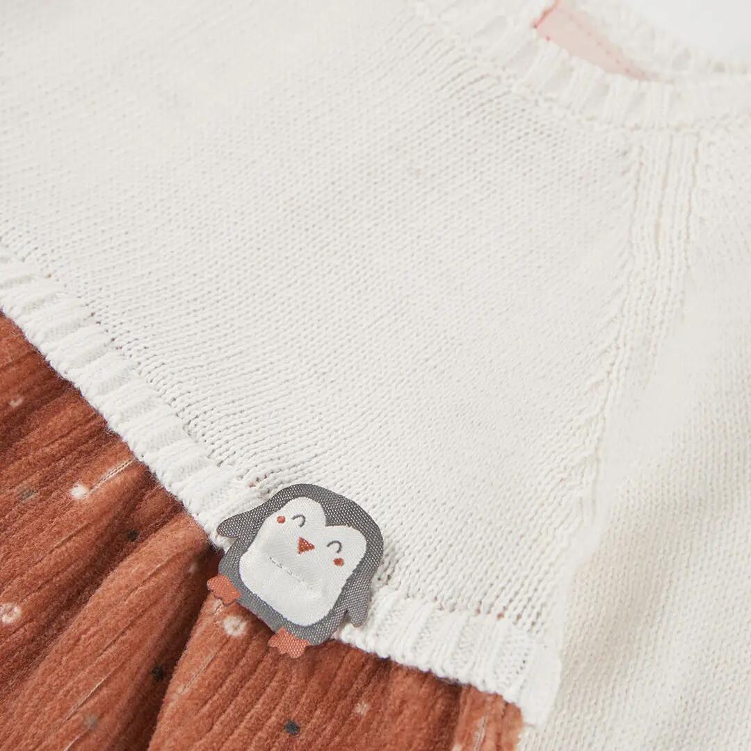 Vestido punto blanco combinado con pingüino 3/4