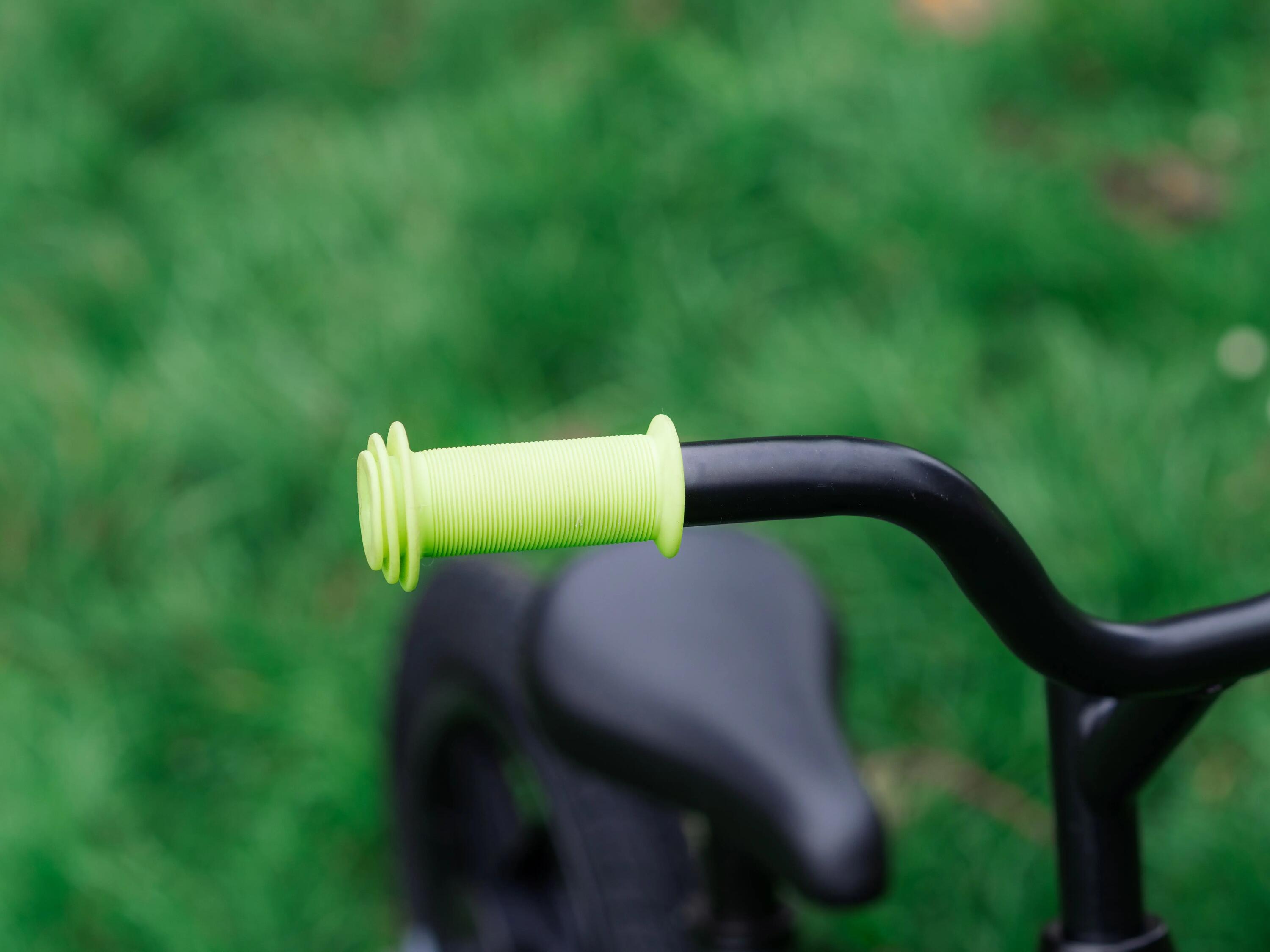 Bicicleta de equilibrio Batch para niños de 12 pulgadas, negra 9/13