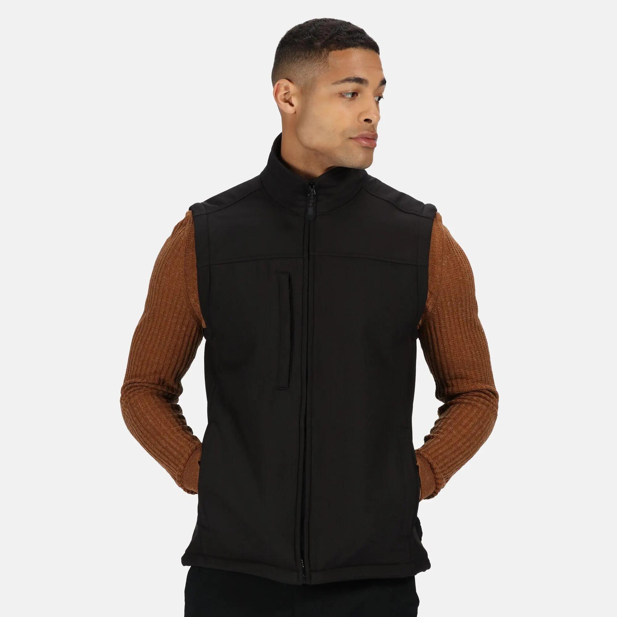 Gilè Softshell Resistente Ad Acqua E Vento Uomo Regatta Flux Tutto Nero 6/6