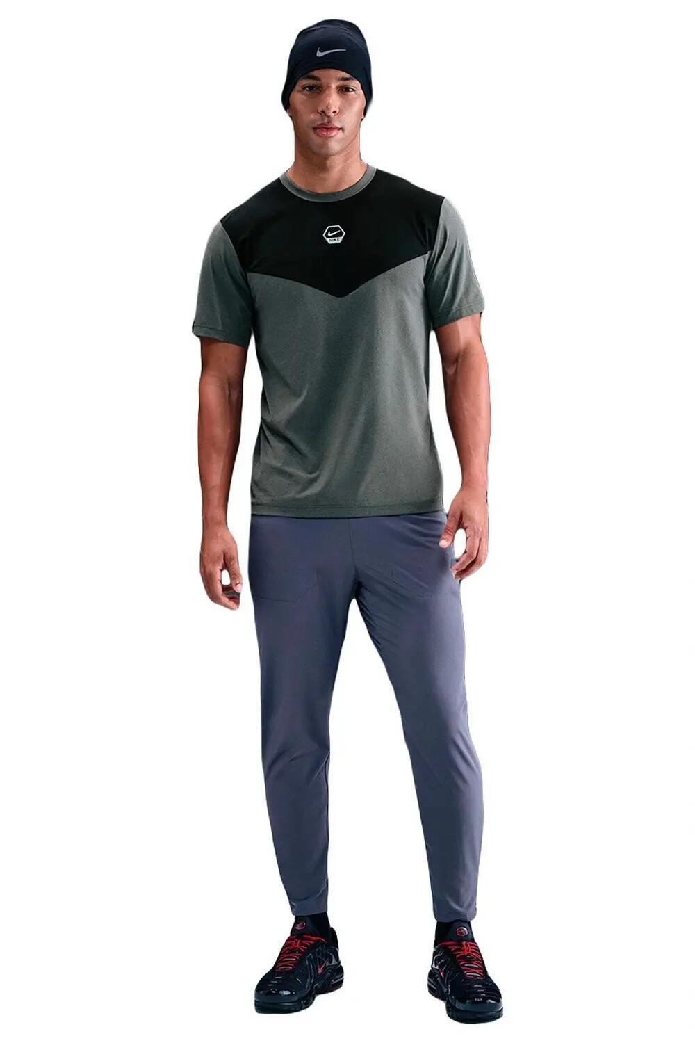 Camiseta Nike Sportswear Dri-FIT para hombre - Multicolor, L 2/4