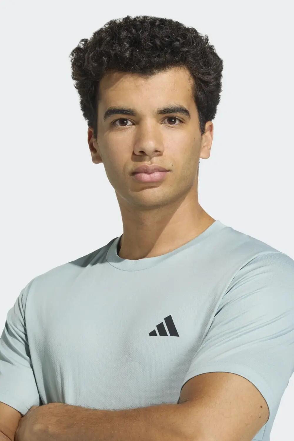 Camiseta básica de entrenamiento Essentials de Adidas 4/4