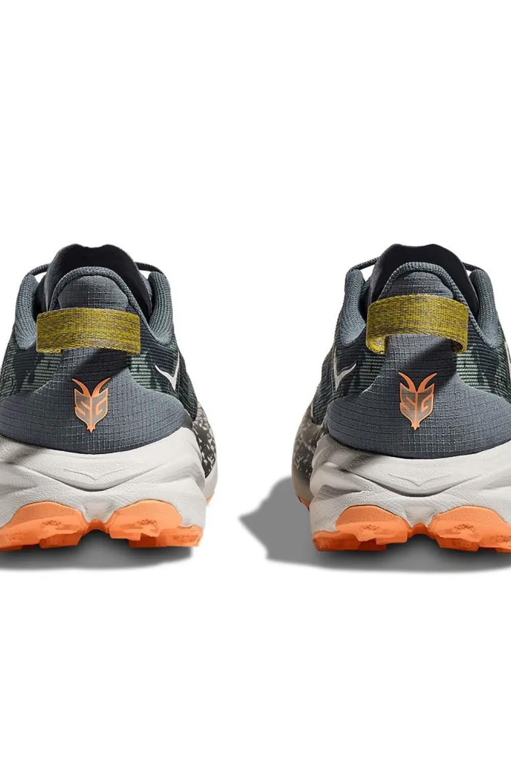 Hoka Speedgoat 6 4/6