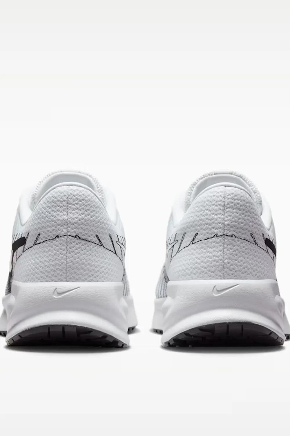 Nike Run Defy 4/4
