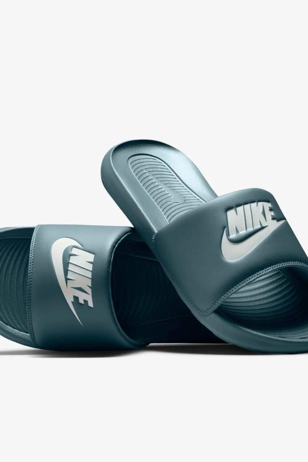 Nike Victori One Slide 2/6