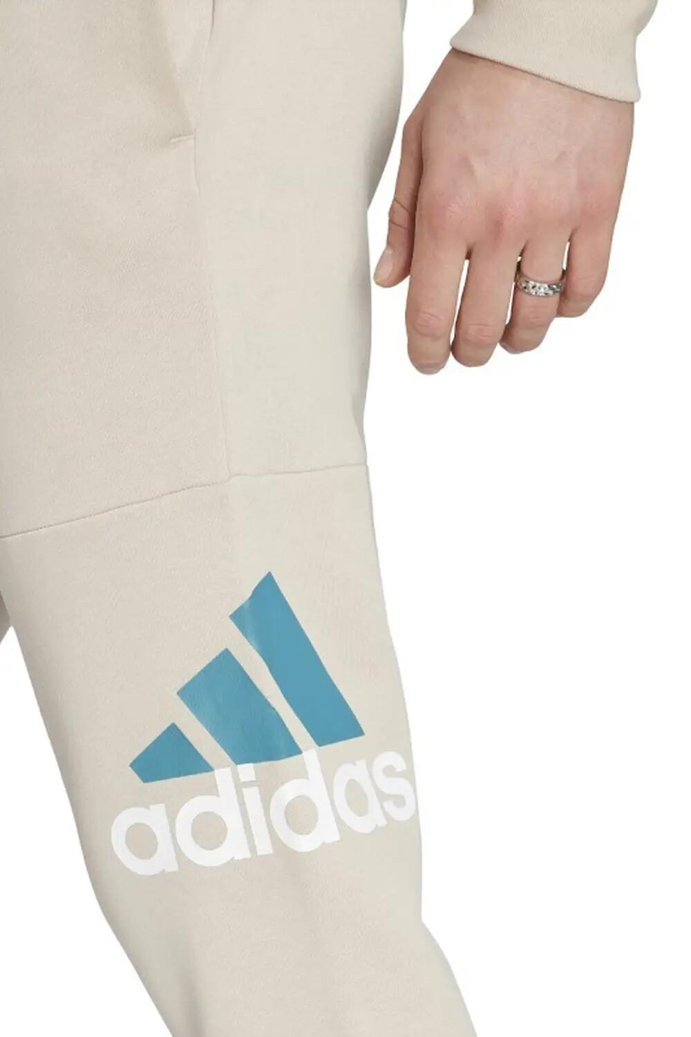 Adidas Essentials pantalón de felpa con puño ajustado y logo grande 2/3