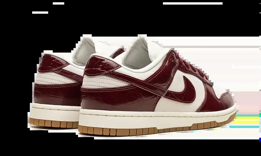 Zapatillas - Lifestyle - Unisex - Bajas, Cómodas - Dunk Low LX Dark Team Red 3/4