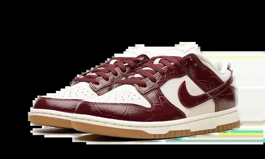 Zapatillas - Lifestyle - Unisex - Bajas, Cómodas - Dunk Low LX Dark Team Red 2/4