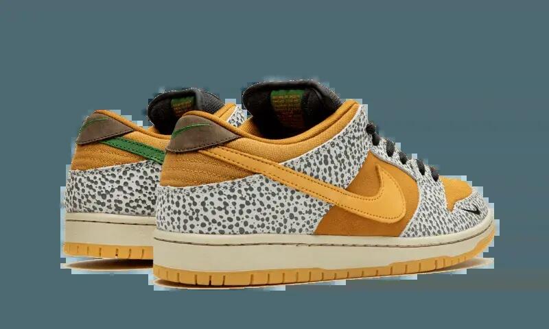 Zapatillas - Skate - Unisex - SB Dunk Low - Estampadas - Neutral Grey/Kumquat 3/4
