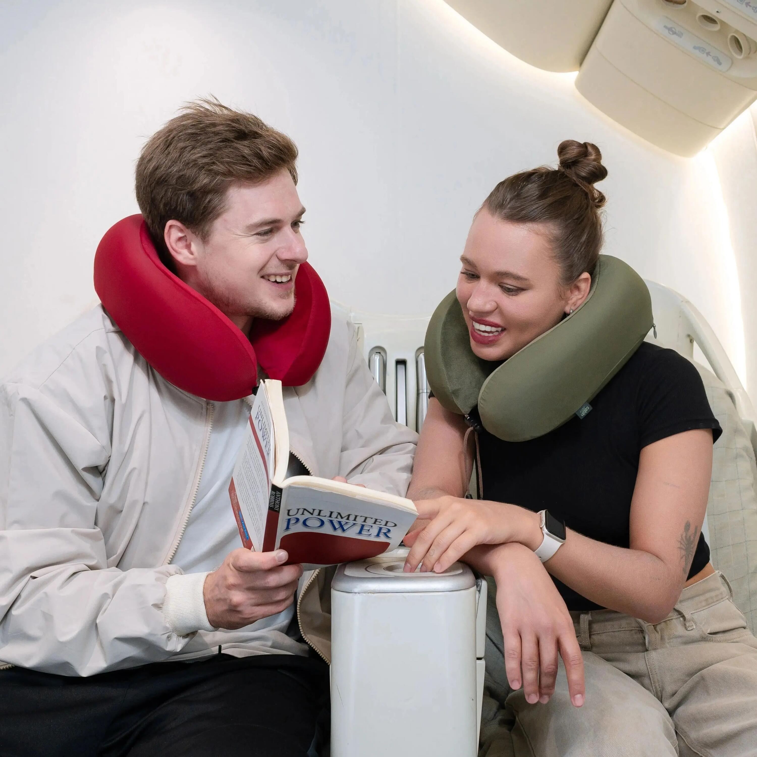 Cestovní polštářek CabinZero Travel Pillow 11/12