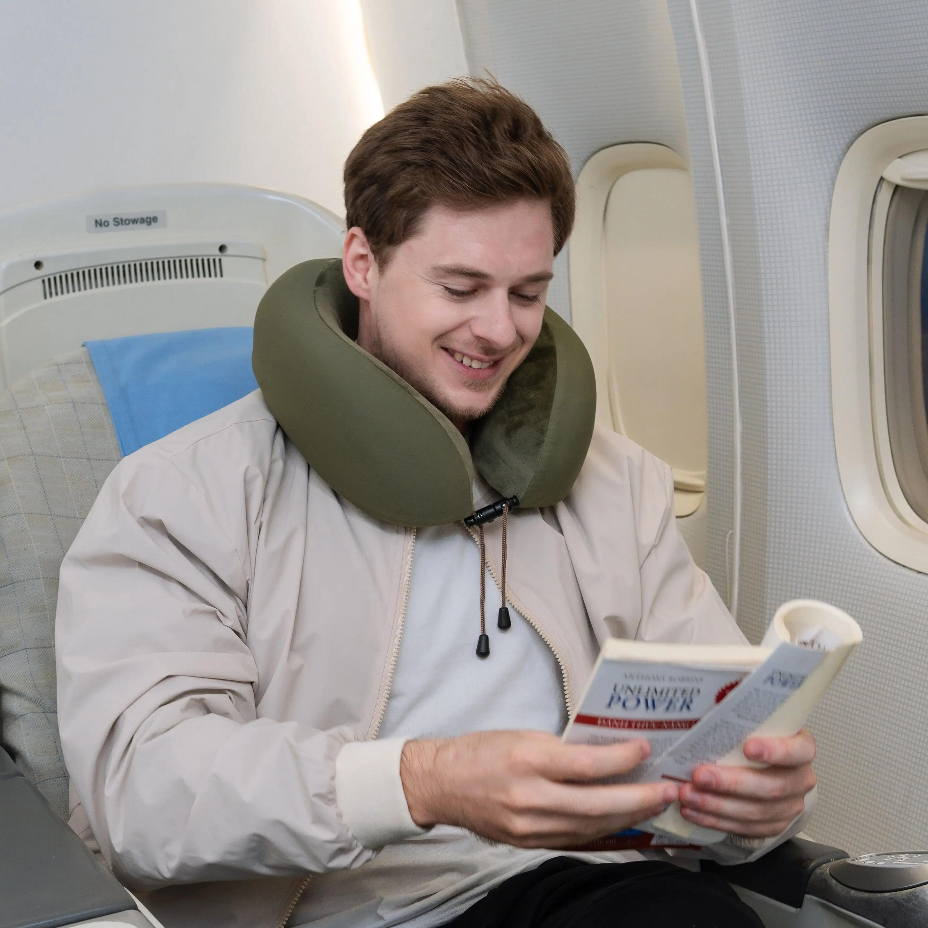 Cestovní polštářek CabinZero Travel Pillow 11/12