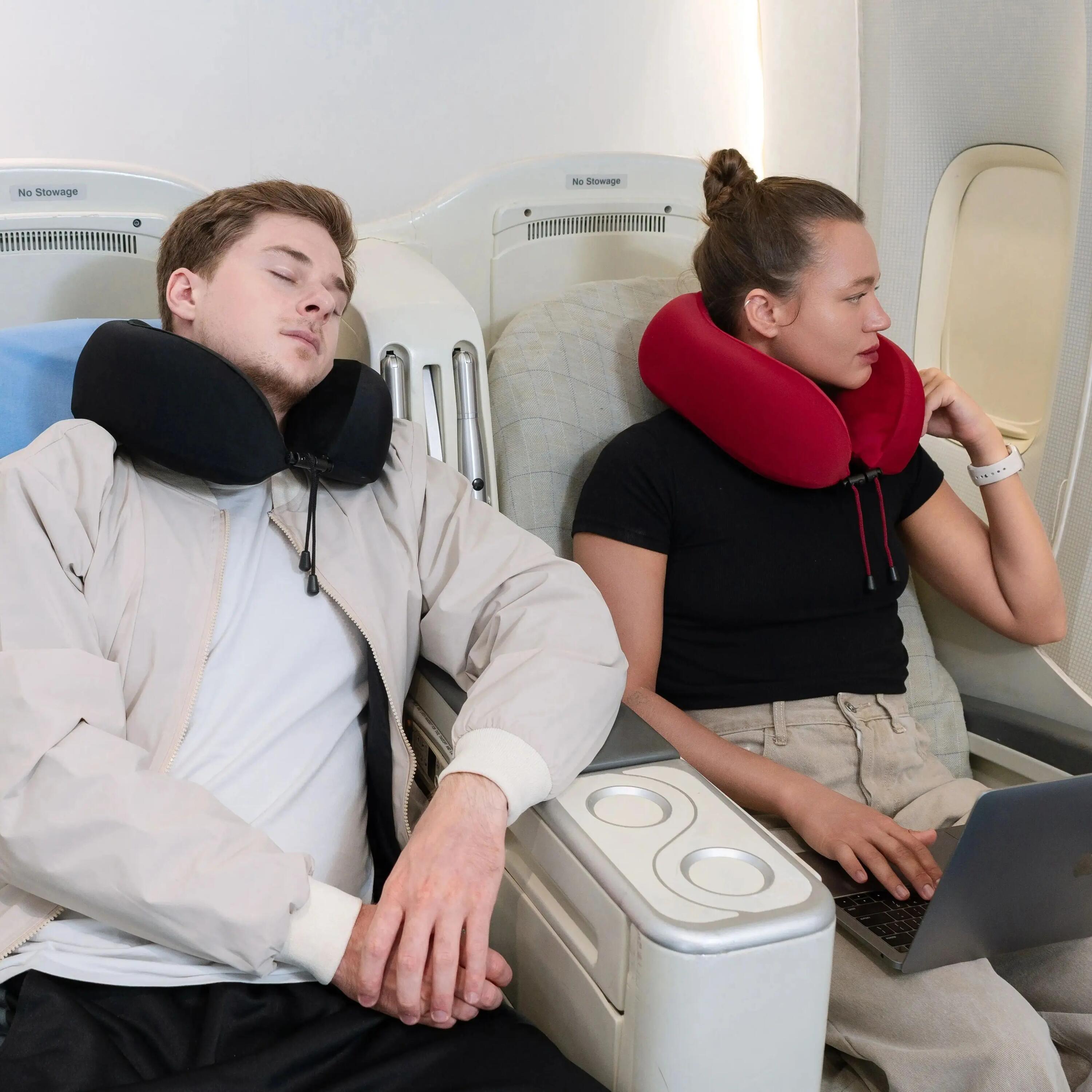 Poduszka turystyczna CabinZero Travel 10/12