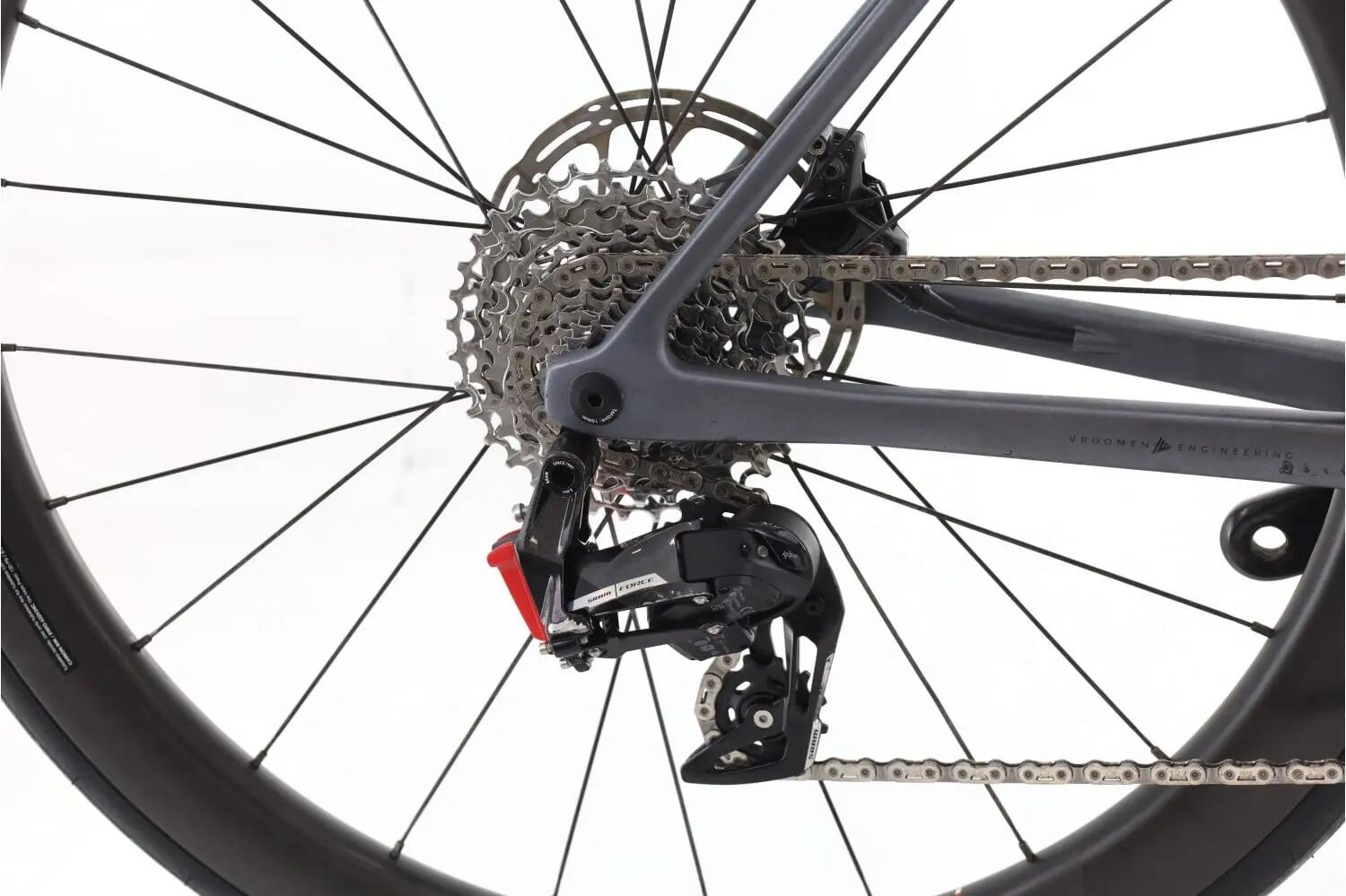 Segunda Vida · Bicicleta carretera · 3T Strada AXS 12V · Muy buen estado 3/8