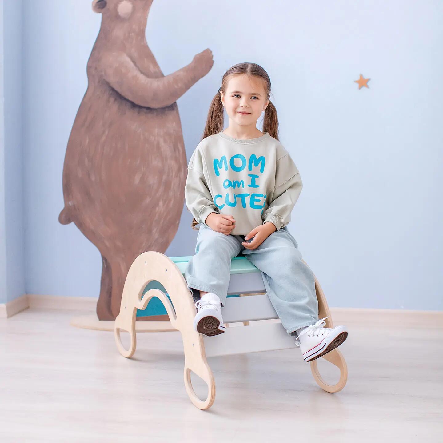 Dřevěná Montessori balanční houpačka – mátové barvy 8/10