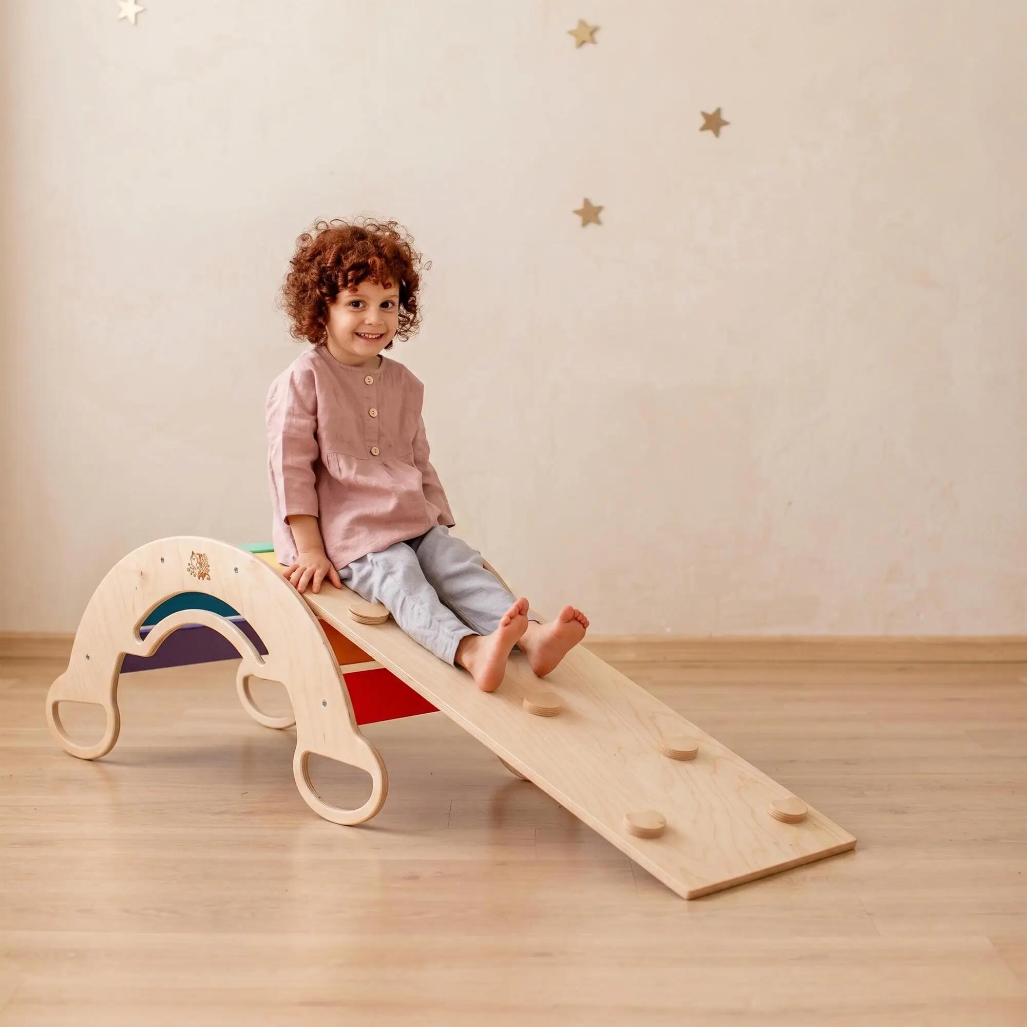 Montessori set s balanční houpačkou v pestrých barvách a oboustrannou deskou 3/8