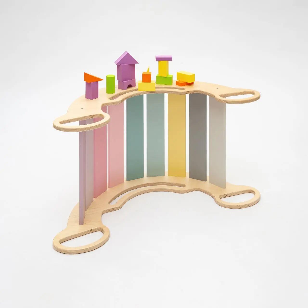 Montessori set s balanční houpačkou v pastelových barvách a oboustrannou deskou 3/10