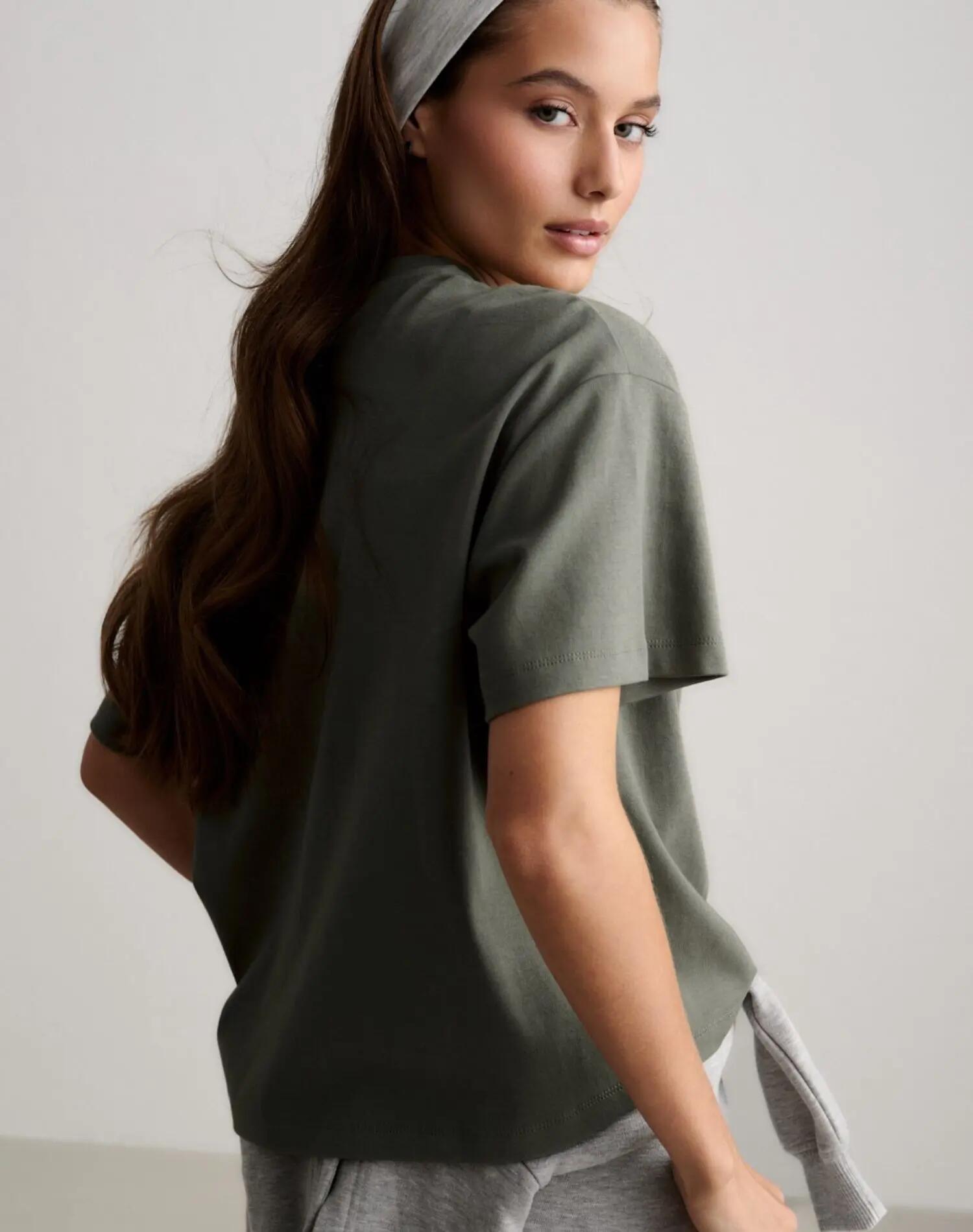 Femme T-shirt Coupe Carrée Lettrage Lierre 3/7