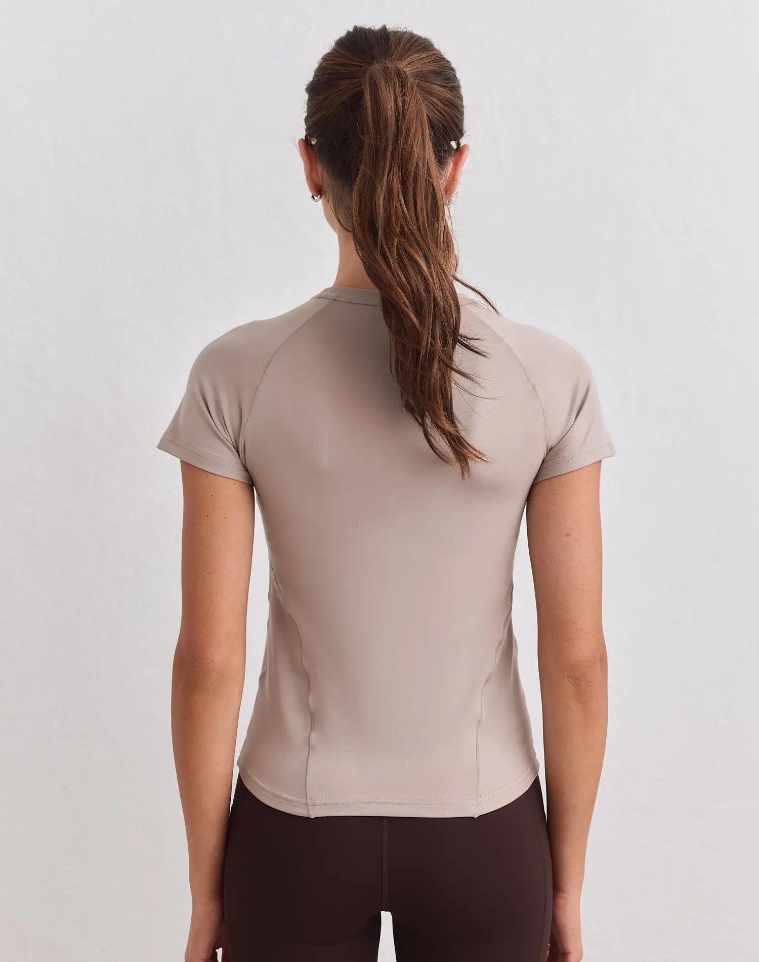 Dames top met korte mouwen vochtafvoerend sneldrogend zacht donkerklei 2/4
