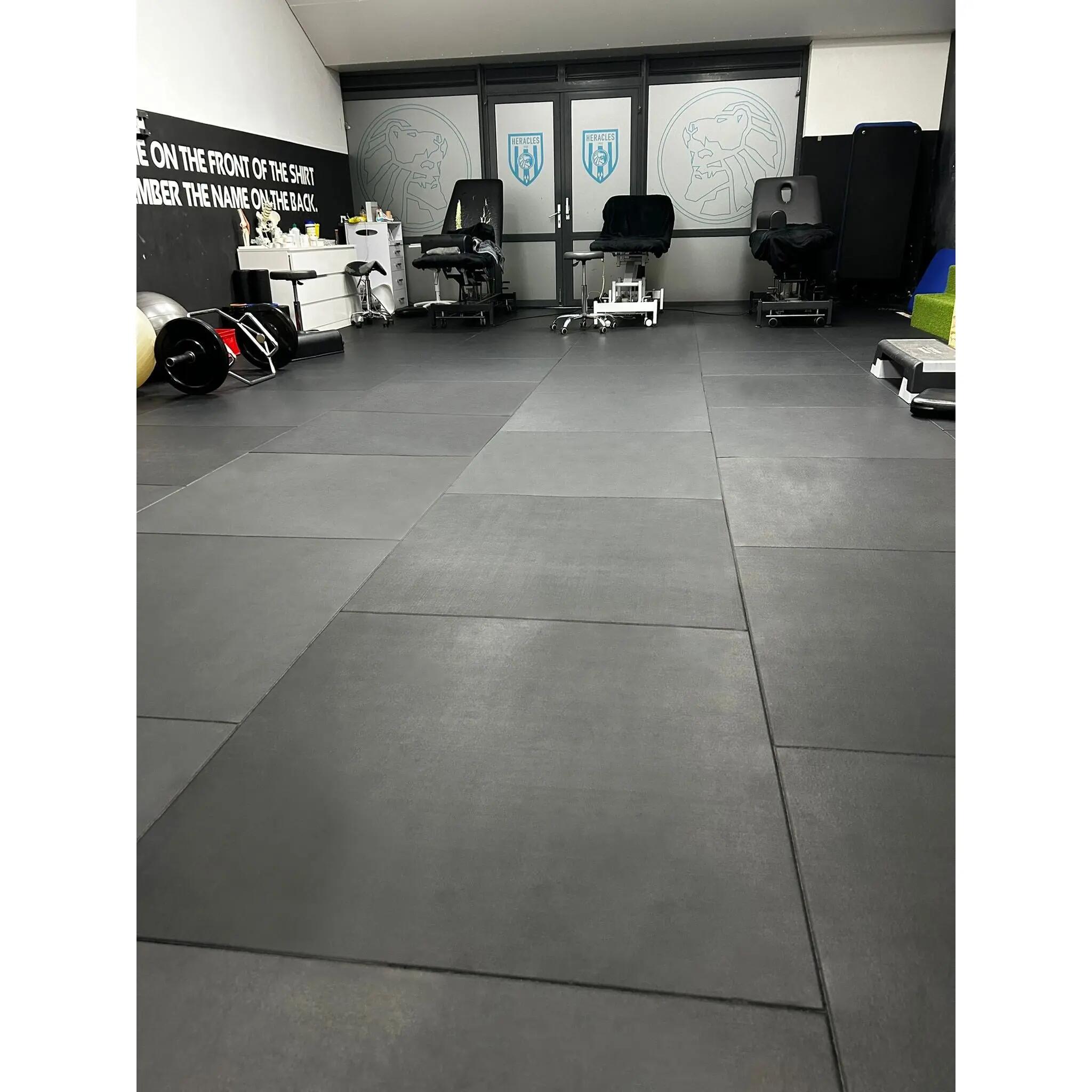Dalle de sol en caoutchouc SBR 100x100x2cm Flow Fitness 4/5