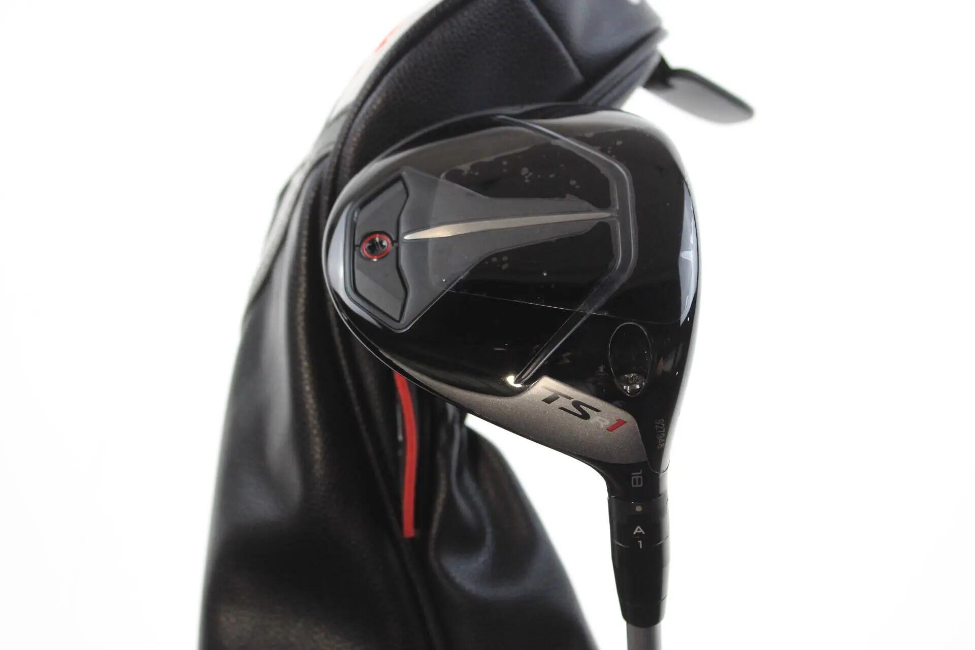 TITLEIST picture