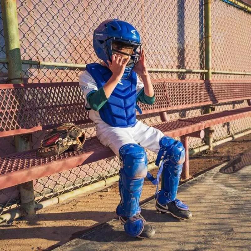 Easton BKMG3KITY Black Magic 3.0 Youth Catcher's Set M Black 3/5