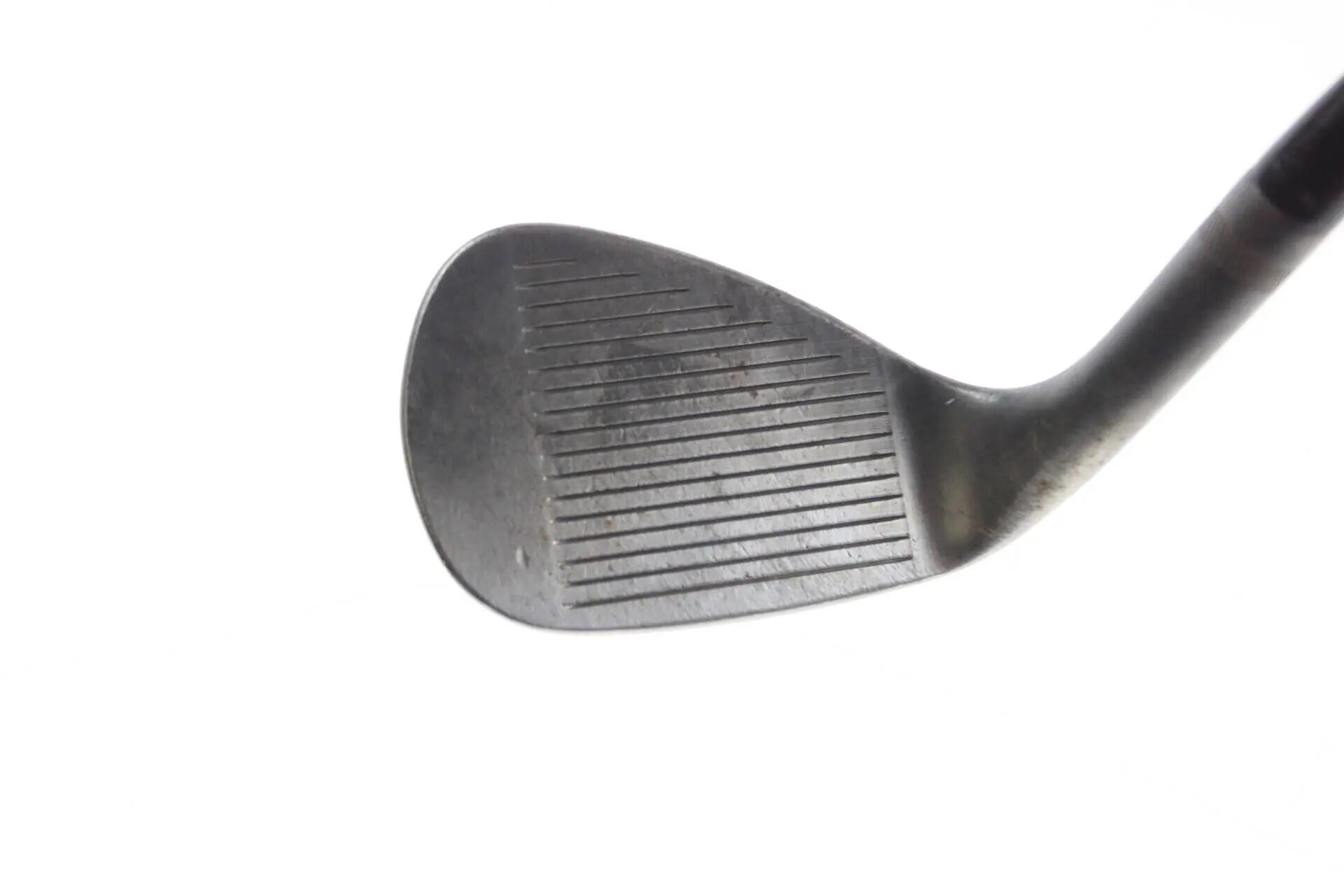 Seconde vie - Titleist Vokey SM8 Jet Black S Grind RH 56-deg Wedge - Sufficient 3/6
