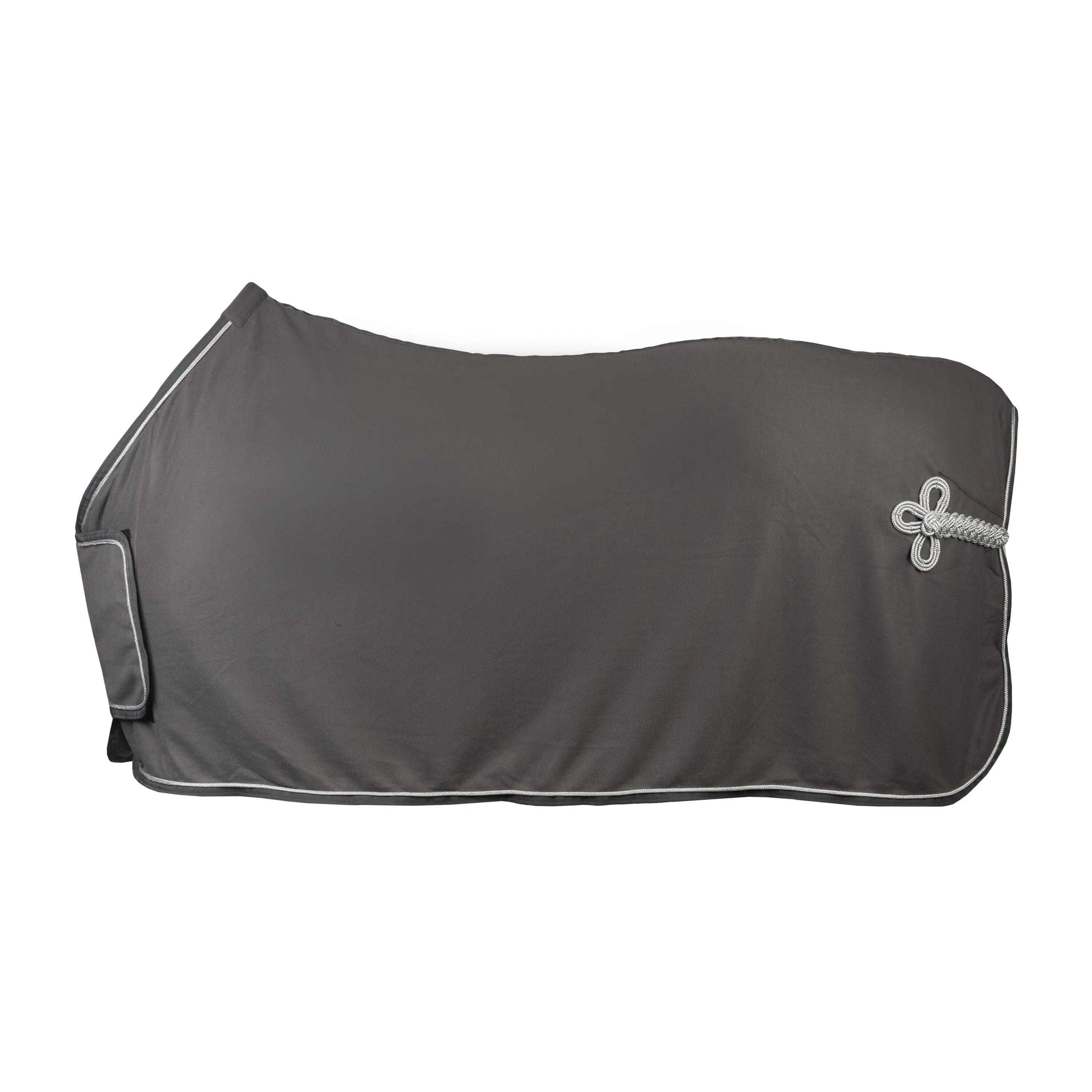COPERTA IN FLEECE CON PETTORINA E ORNAMENTO 5/7