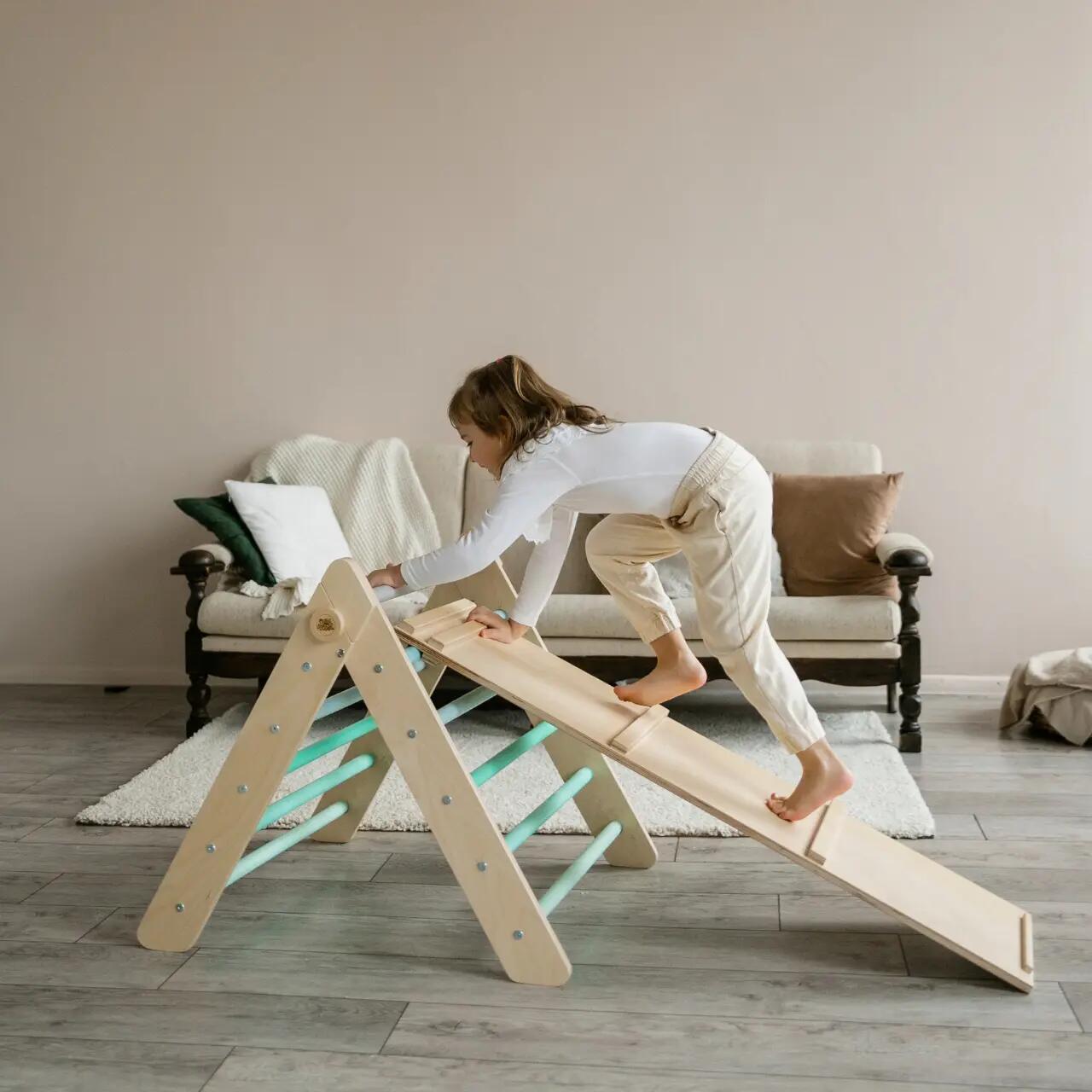 Montessori set: mátový Piklerův trojúhelník a oboustranná deska 7/9