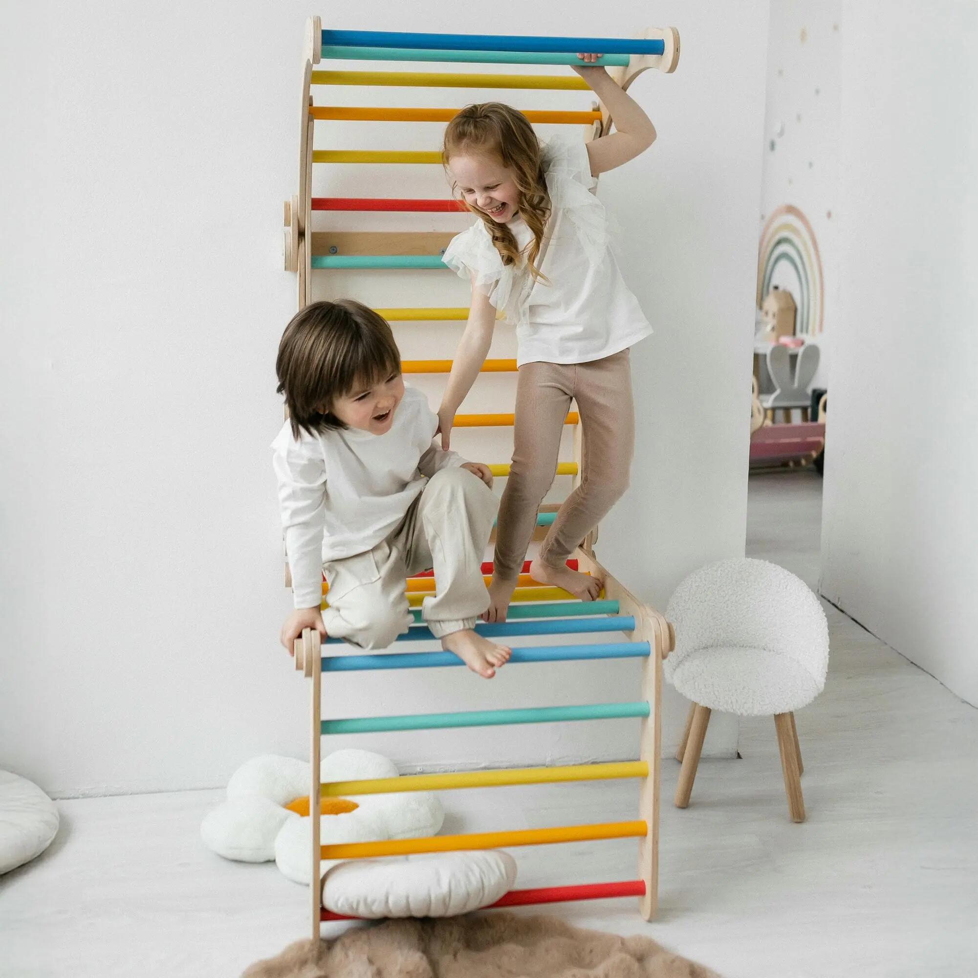 Velký nastavitelný Montessori lezecký set se žebřinami – pestré barvy 5/10