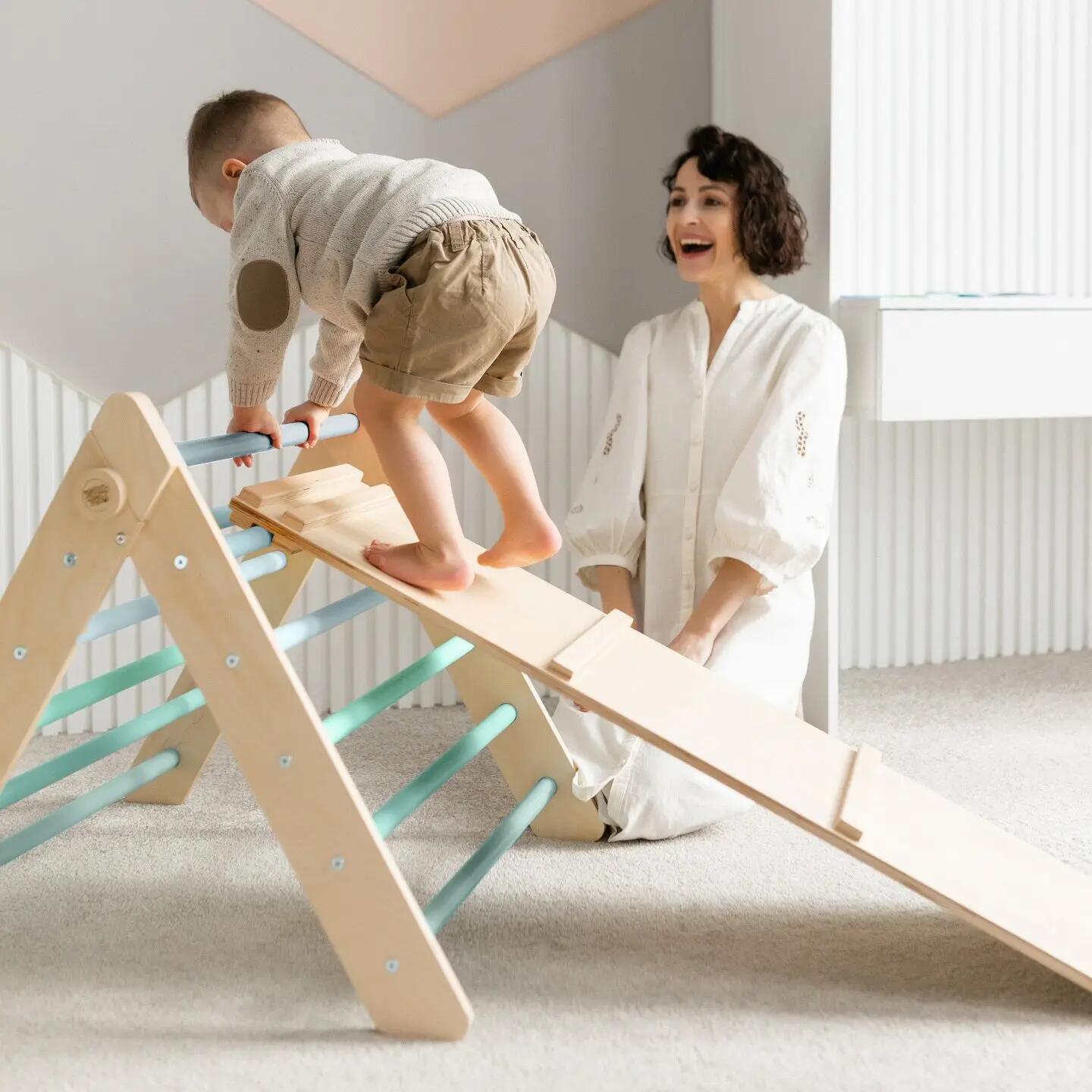 Montessori set: mátový Piklerův trojúhelník a oboustranná deska 3/9