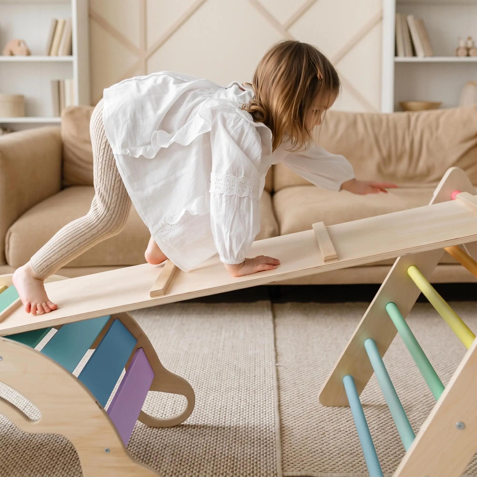 Velký Montessori set 4 v 1: pestrý Piklerův trojúhelník, houpačka a 2 desky 3/7