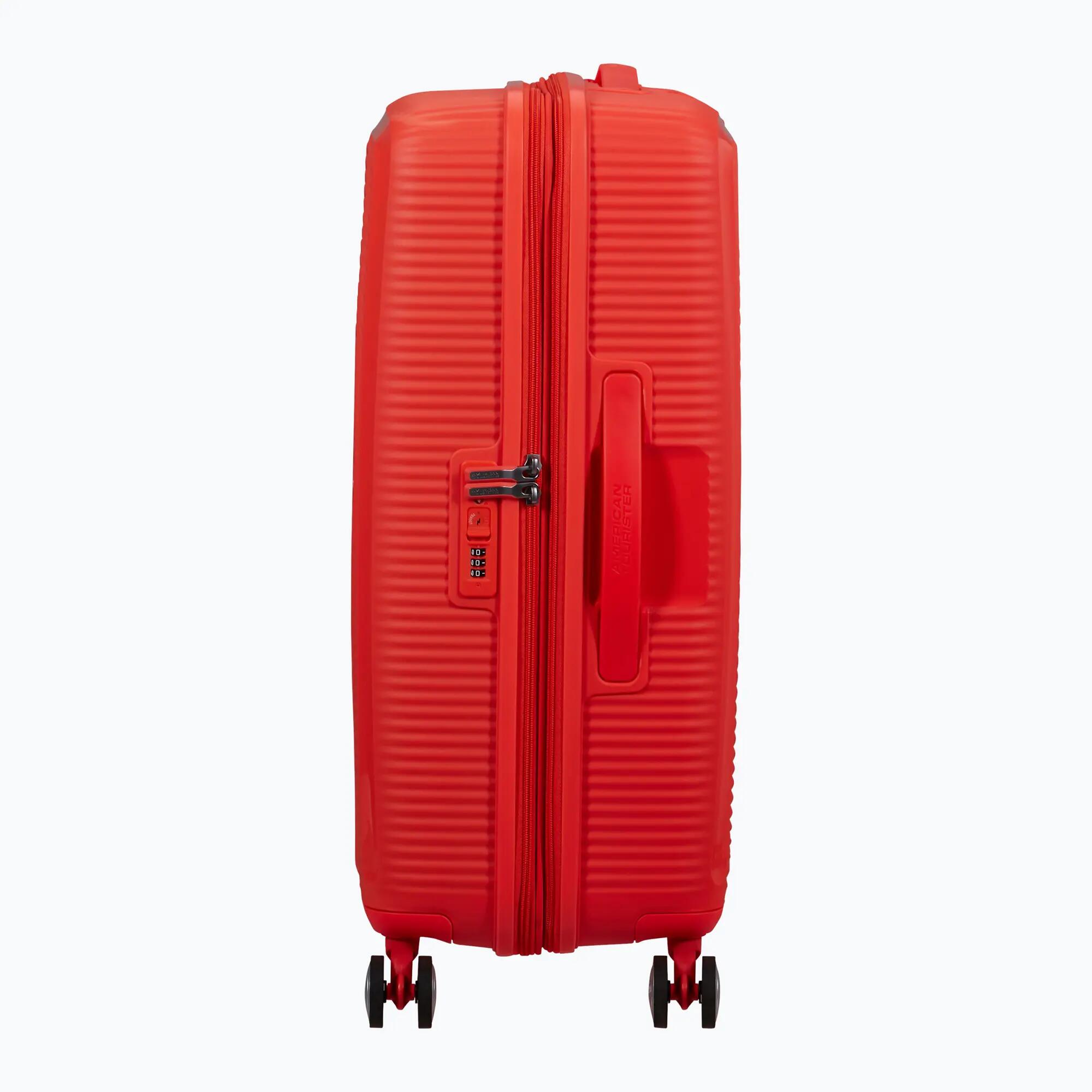 Walizka podróżna American Tourister Soundbox 67 81 3/7