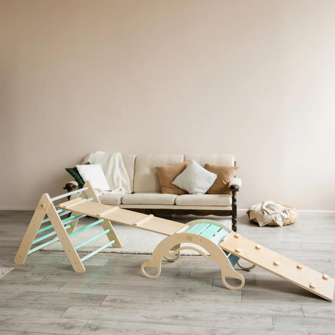 Velký Montessori set 5 v 1: mátový Pikler i houpačka, 2 desky a polštář 3/9