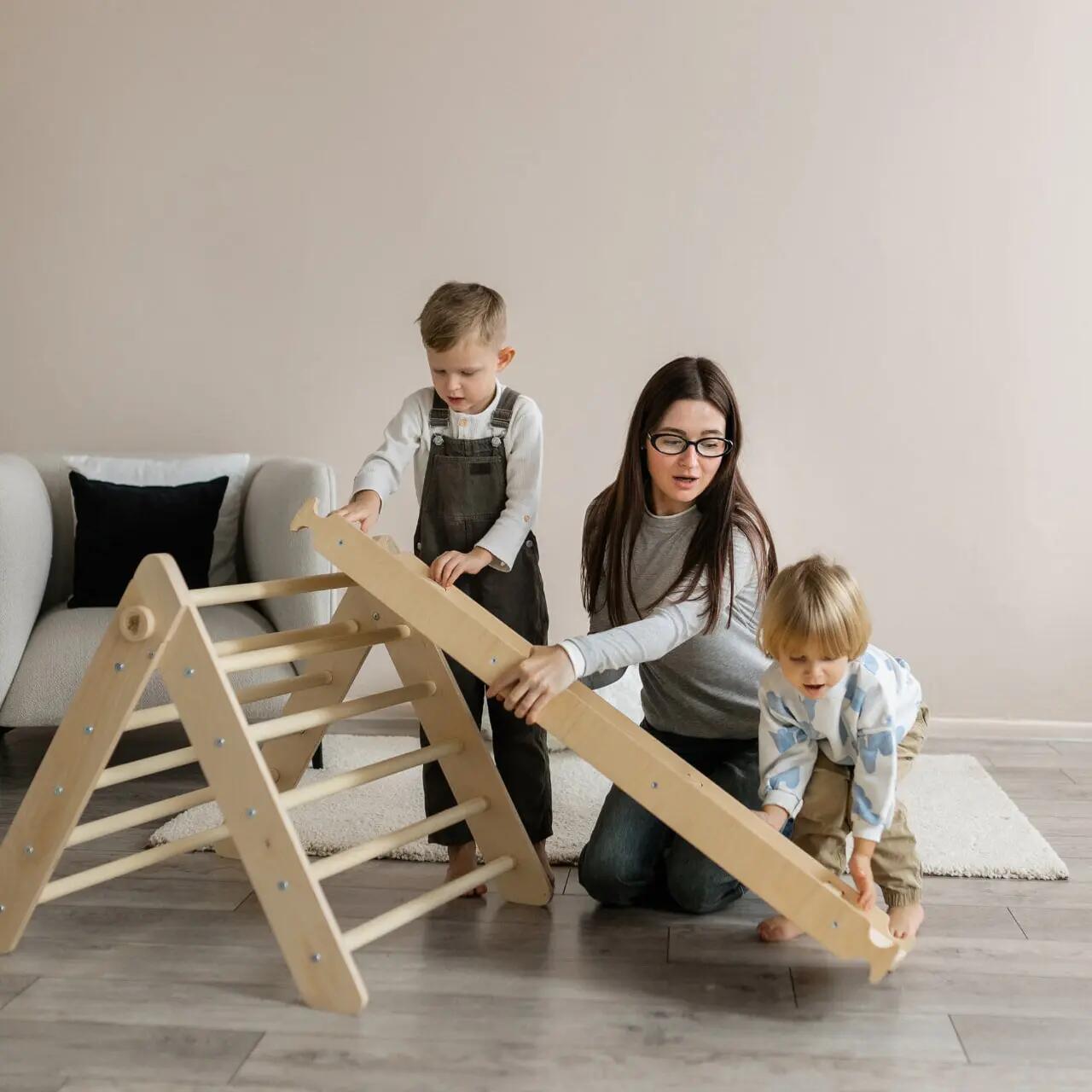Montessori set: přírodní nelakovaný Piklerův trojúhelník a deska 120 cm 6/9