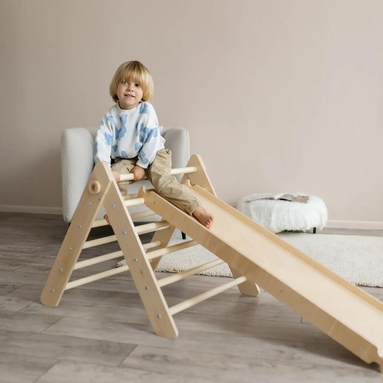 Montessori set: přírodní nelakovaný Piklerův trojúhelník a deska 120 cm 4/9