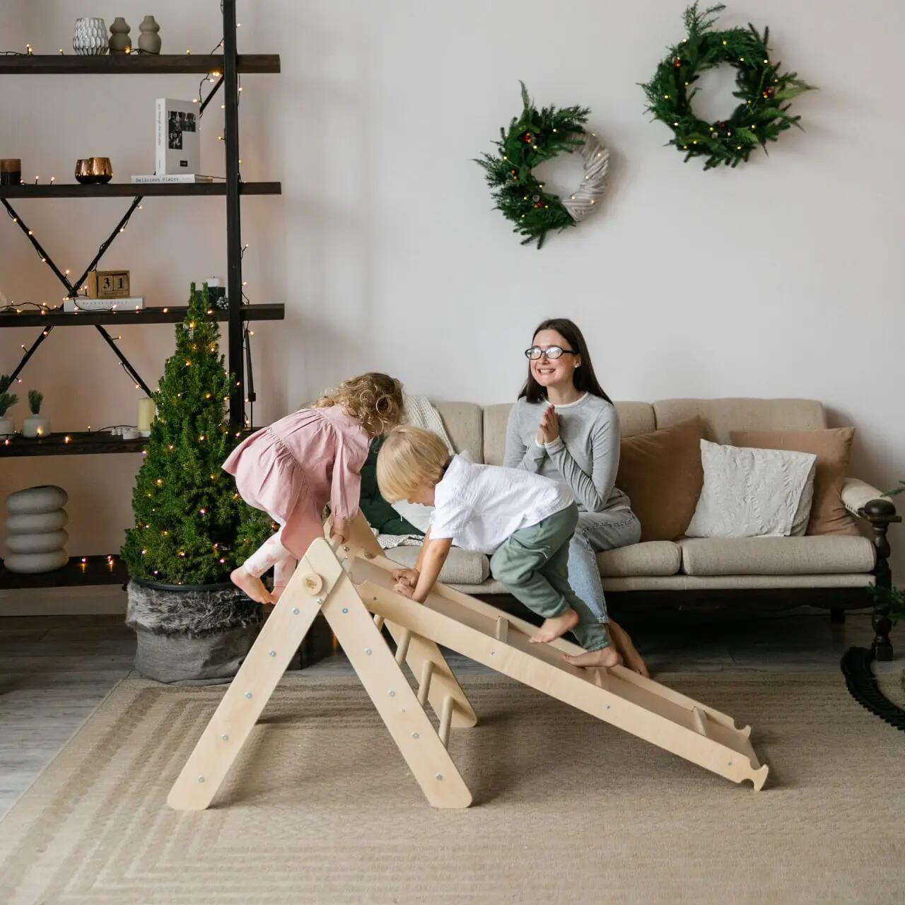 Montessori set: přírodní nelakovaný Piklerův trojúhelník a deska 120 cm 3/9