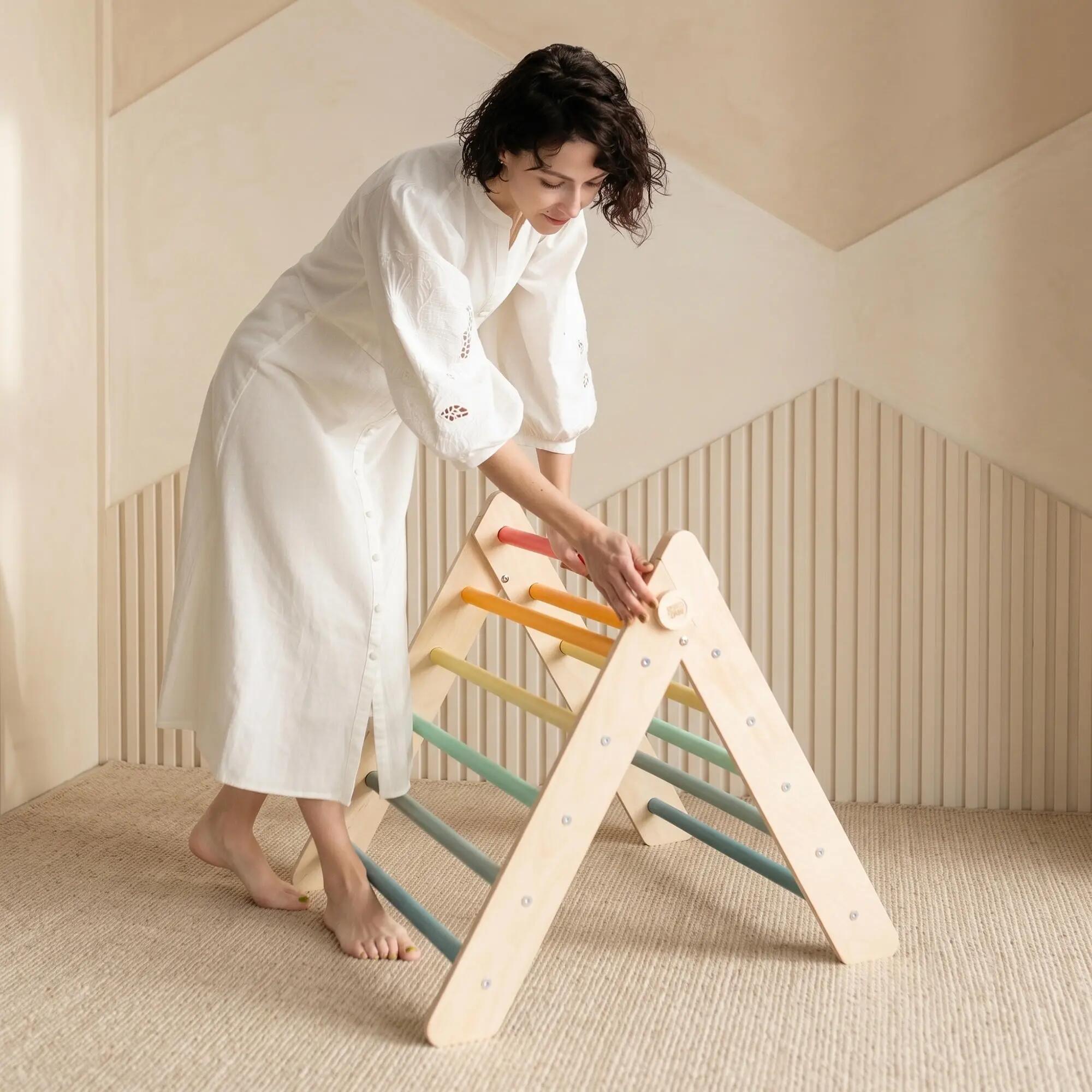Montessori set: pestrý Piklerův trojúhelník a oboustranná deska 6/9
