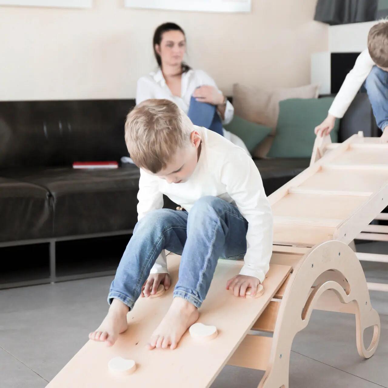 Velký Montessori set 4 v 1: přírodní Piklerův trojúhelník, houpačka a 2 desky 9/9