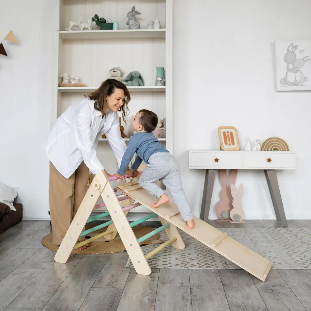 Montessori set: pastelový Piklerův trojúhelník a oboustranná deska 5/9