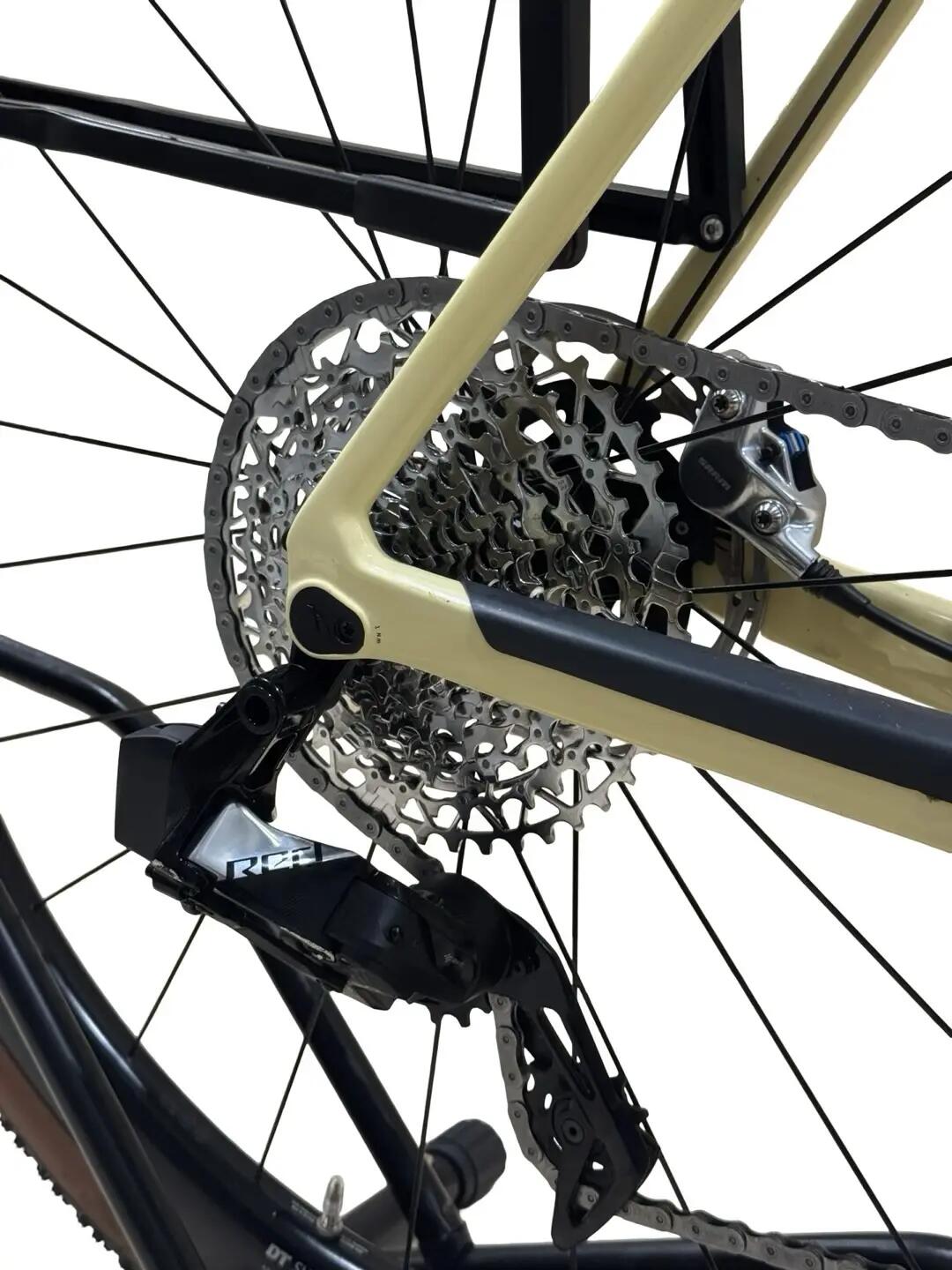 Segunda vida - Bicicleta de cascalho Canyon Grail CF SLX 9 eTap - Como novo 11/12