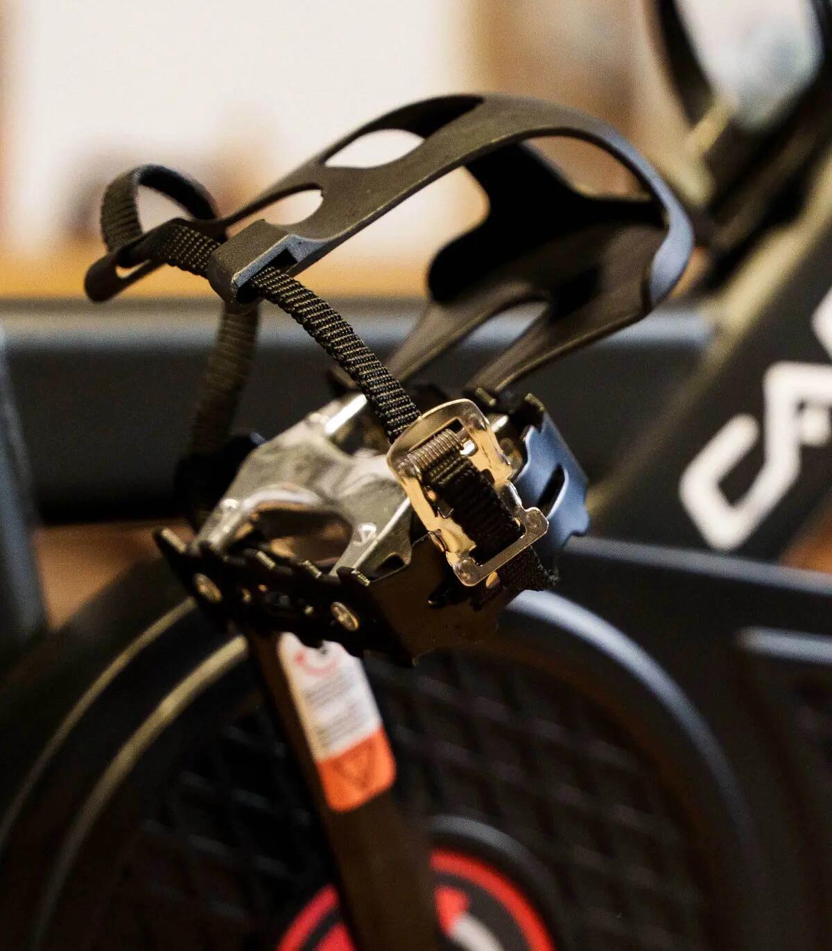 Vélo de Biking - CARE - racing 470-475 Noir 11/12