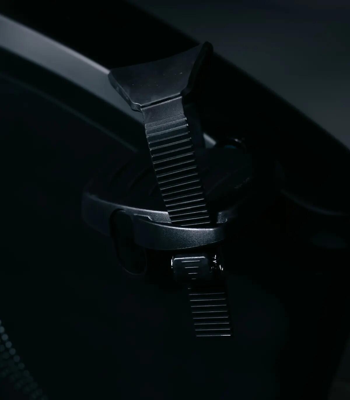 Vélo semi allongé ROADSTER TFT auto-alimenté CARE - ergomètre connecté 11/12