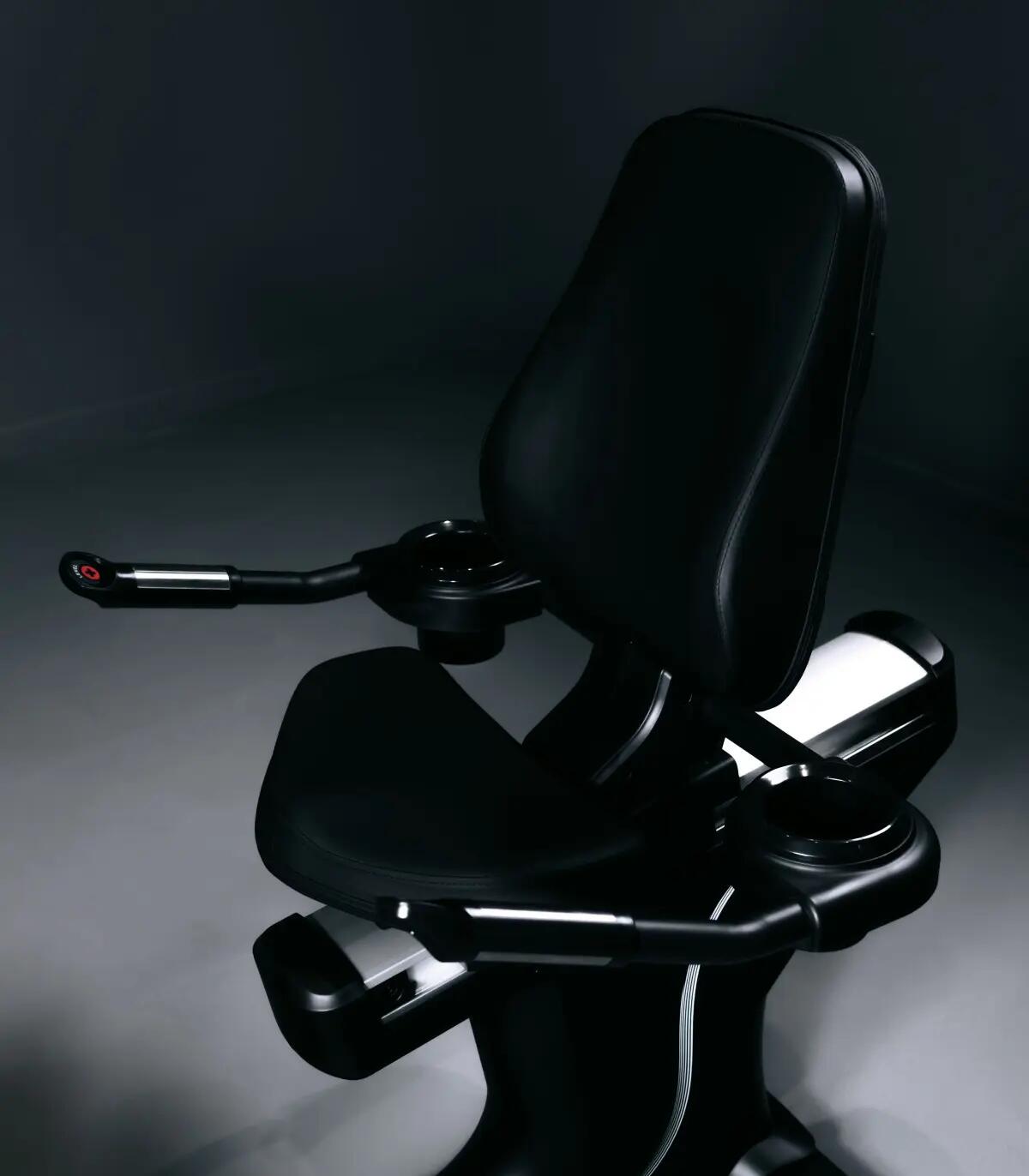 Vélo semi allongé ROADSTER TFT auto-alimenté CARE - ergomètre connecté 10/12
