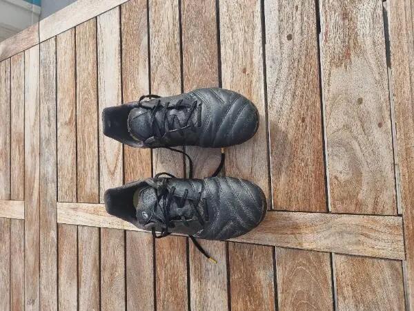 Tussen Particulieren - Voetbalschoenen voor kinderen 2/4
