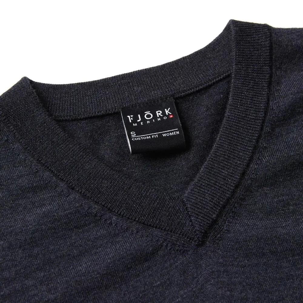 Maglione da donna con scollo a V – Leggero ed elegante in lana merino 5/7