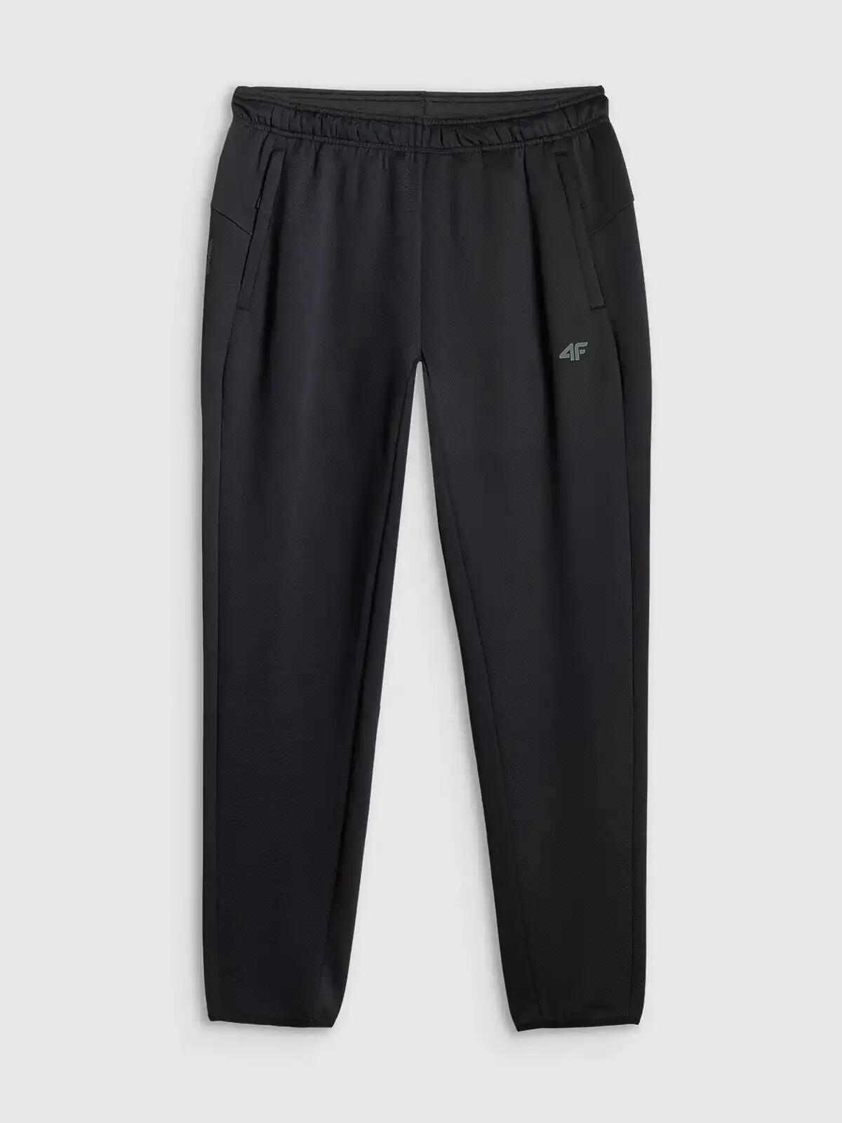 UNDER ARMOUR picture