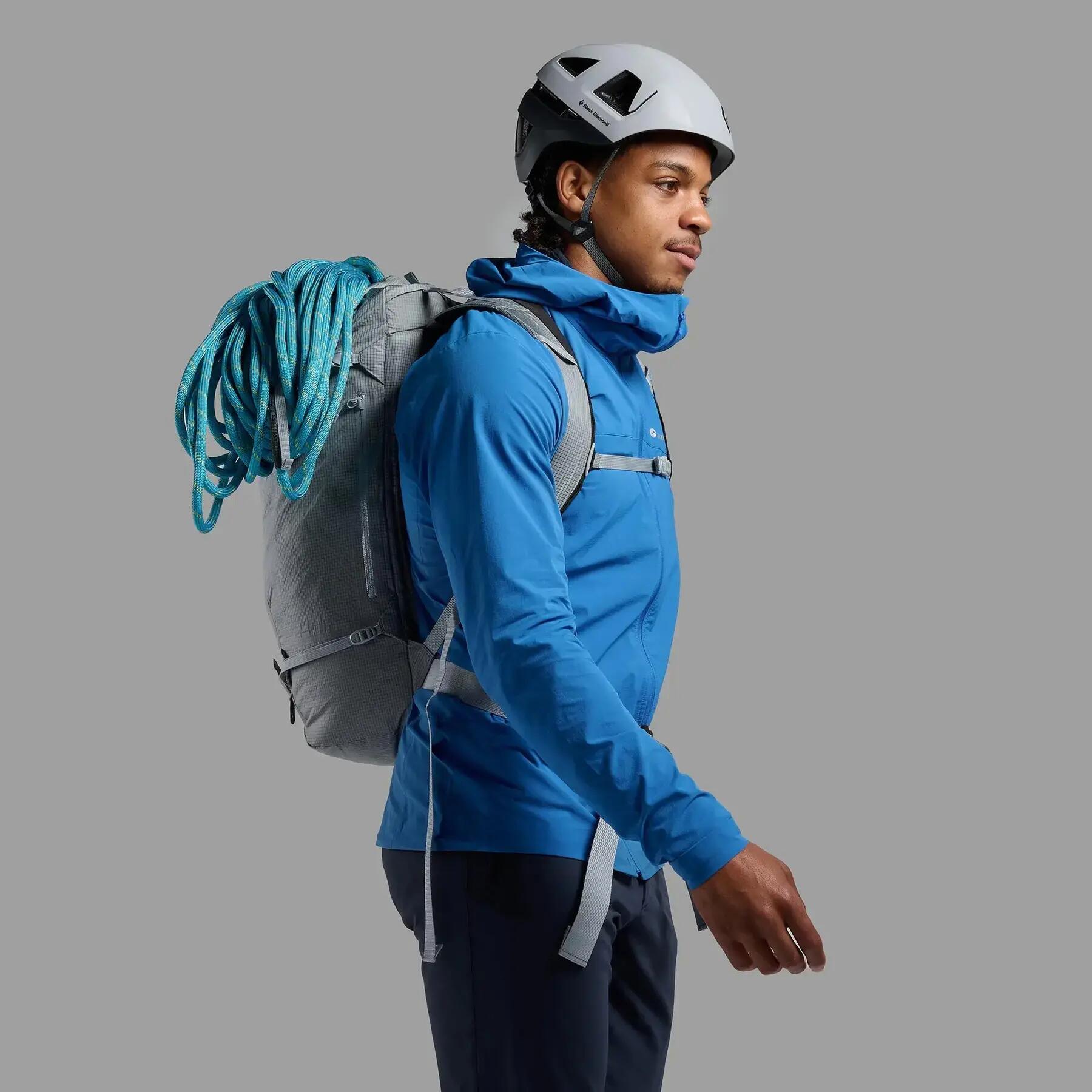 Chaqueta con capucha aislante Montane Tenacity Nano 6/7
