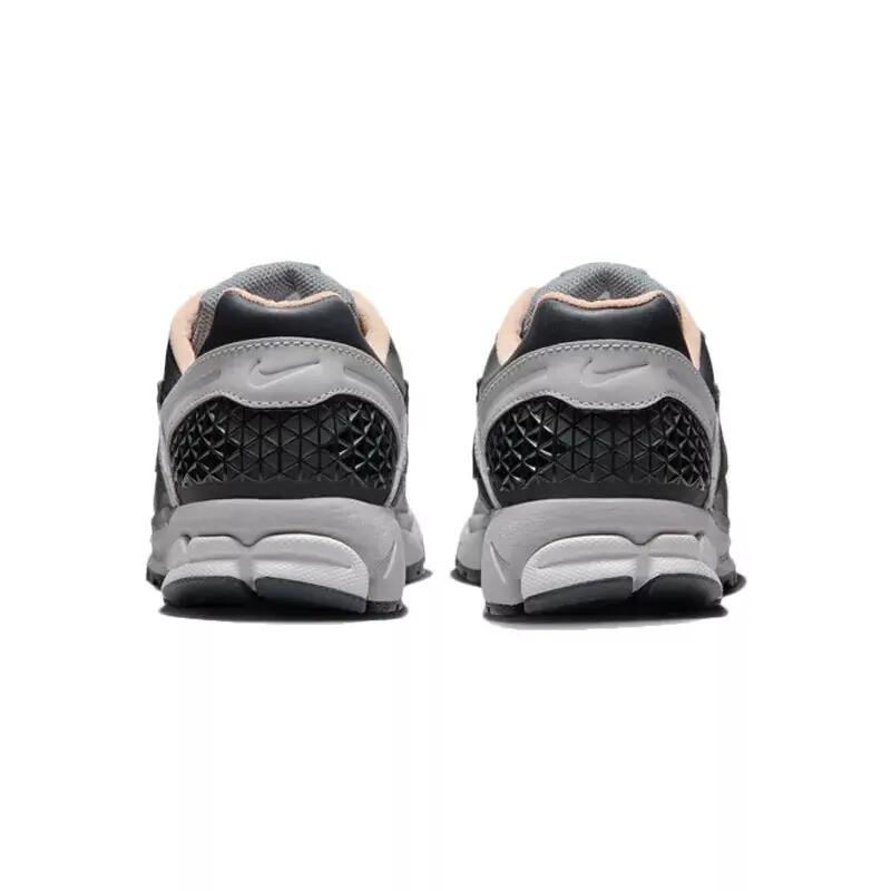 Scarpe Uomo Nike Zoom Vomero 5 6/7