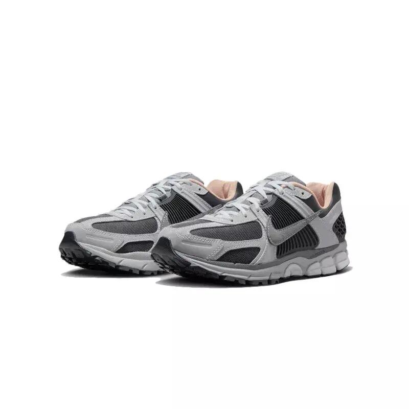 Scarpe Uomo Nike Zoom Vomero 5 2/7