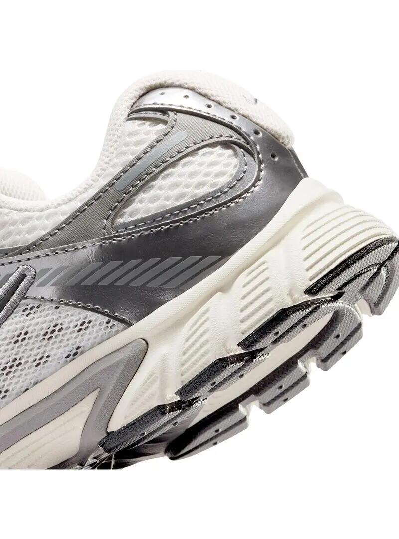 Chaussures pour enfants Nike V5 rnr Blanc. 4/7